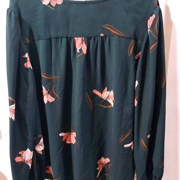 Floral Ava&Viv blouse Size 0X - Picture 2 of 7